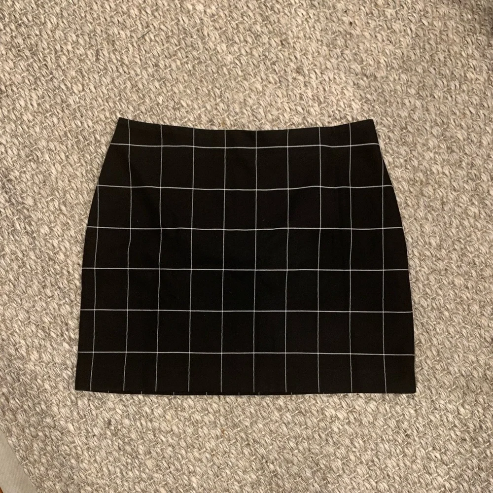 H&M Windowpane Mini Skirt - Picture 2 of 4